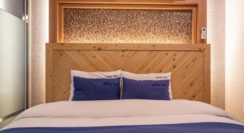 Sky Hotel Чханвон Экстерьер фото
