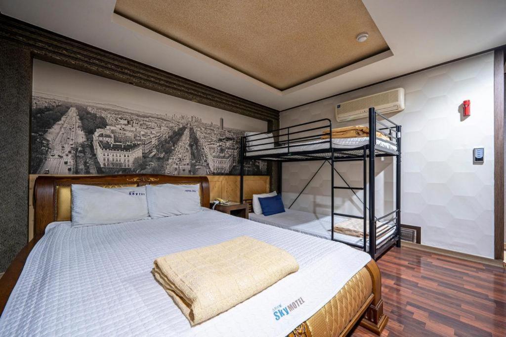 Sky Hotel Чханвон Экстерьер фото