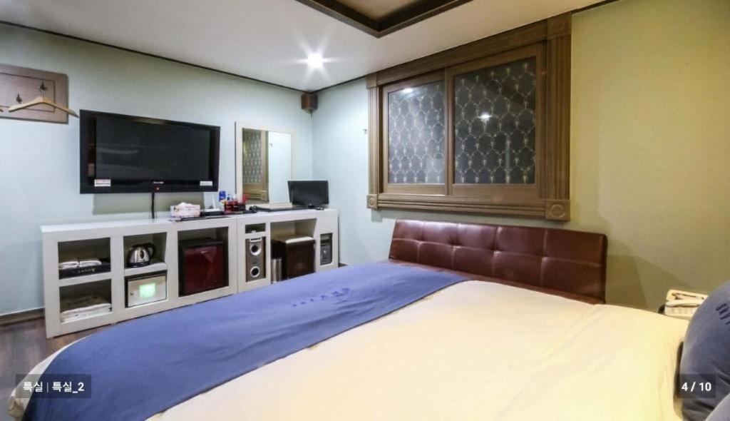 Sky Hotel Чханвон Экстерьер фото